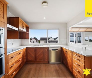 Stunning 3-Bedroom Home with Harbour Views in Prime Hobsonville Loc... - Photo 2