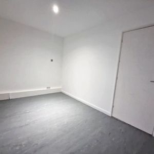 studio to rent Hewett House, Hewett Close, Fareham, PO14 - Photo 2