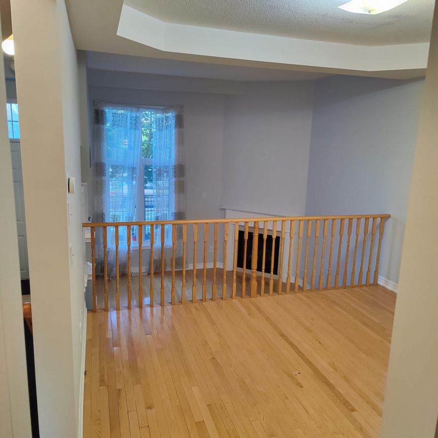 For Lease - 3373 Eglinton Avenue, Mississauga, Ontario - Photo 1