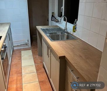 3 bedroom terraced house to rent - Photo 4