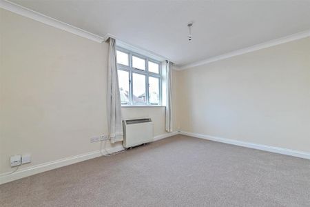 2 bedroom maisonette to rent - Photo 2