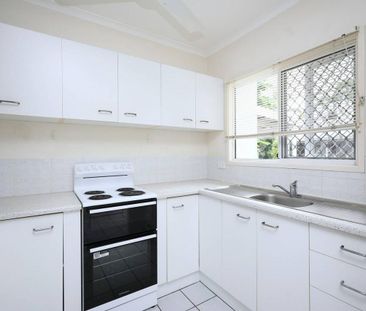 Fully Air Condiitoned Townhouse - Gated Complex - Pool - Photo 4