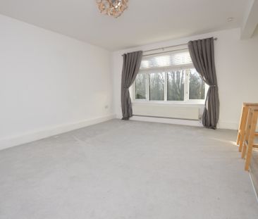2 Bedroom FIrst Floor Flat - Photo 3