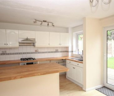 3 bedroom semi-detached house to rent - Photo 5