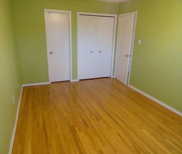 For Lease - 879 Consort Crescent, Mississauga, Ontario - Photo 6