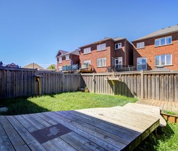 For Lease - 30 London Pride Drive, Richmond Hill, Ontario - Photo 4