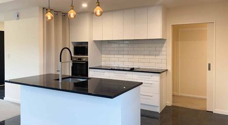 Three Bedroom Gem In Great Location! - Photo 2