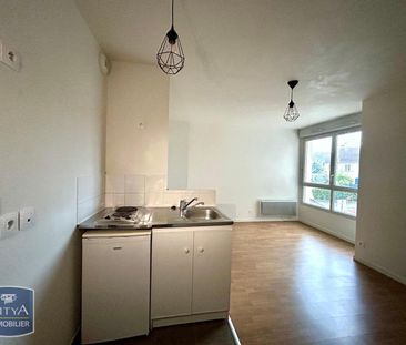 Location Appartement 1 pièce 34m² ST CYR L ECOLE 78210 - Photo 3