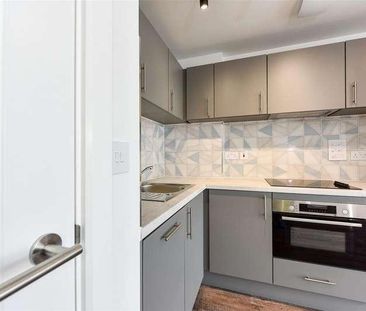 Brunel Hosue, The Hard, Portsmouth, PO1 - Photo 5