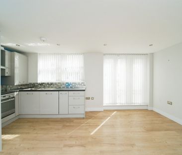 St. Leonards Road, Eastbourne - Photo 3