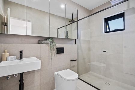 Brand New Luxury Four Bedroom Townhouse - First Time Offered - Photo 5