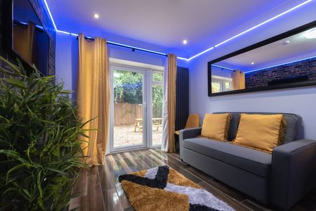 2 Bed Flat, Gables Lodge -, RG1 - Photo 5