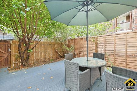 1 bedroom flat to rent - Photo 3