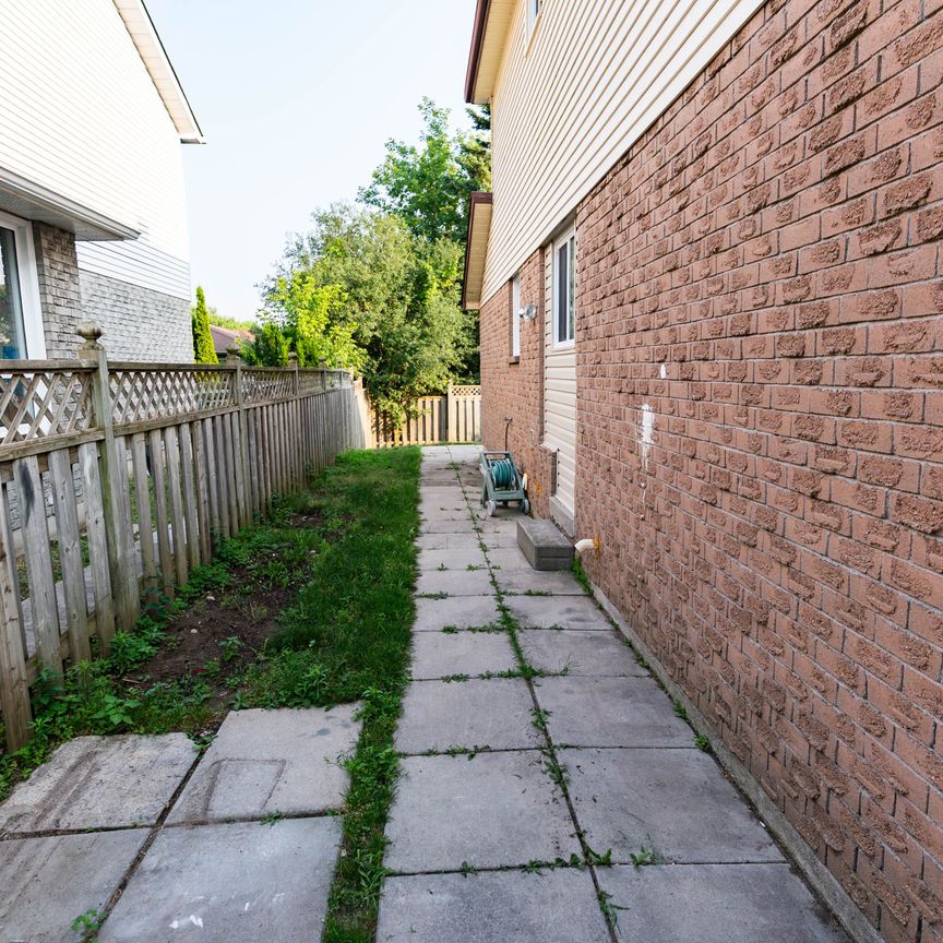 For Lease - 1553 Norwill Crescent, Oshawa, Ontario - Photo 1