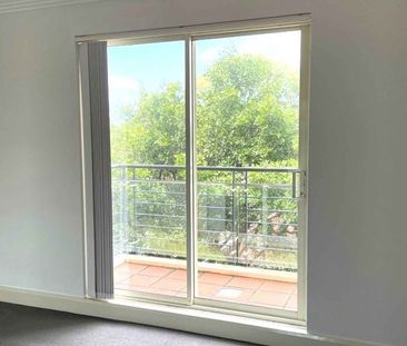 V205/68-70 Vista Street Mosman - Photo 4