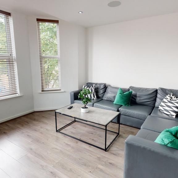 6 bedroom house to rent - Photo 1