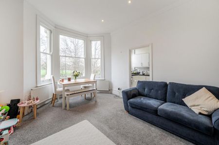 3 bedroom apartment to rent - Photo 2