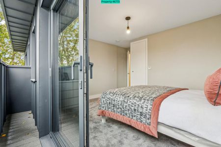 6 bedroom terraced house to rent - Photo 4