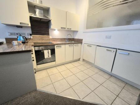 3 bedroom apartment to rent - Photo 4