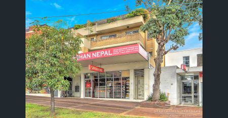 Modern, Conveniently location - Photo 2