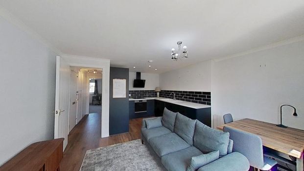 2 bedroom flat to rent - Photo 1