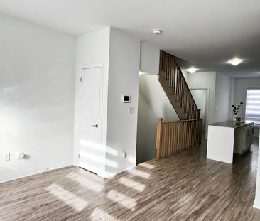 For Lease - 1630 Pleasure Valley Path, Oshawa, Ontario - Photo 2