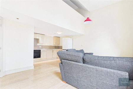 2 bedroom maisonette to rent - Photo 3