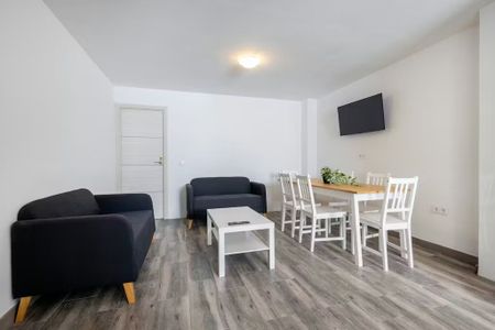 Carrer de Pizarro, Mislata, Valencian Community 46920 - Photo 2