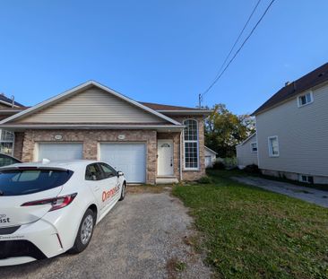 208A Ontario St, St. Catharines - 5 Bedroom Semi Detached Home - Photo 6