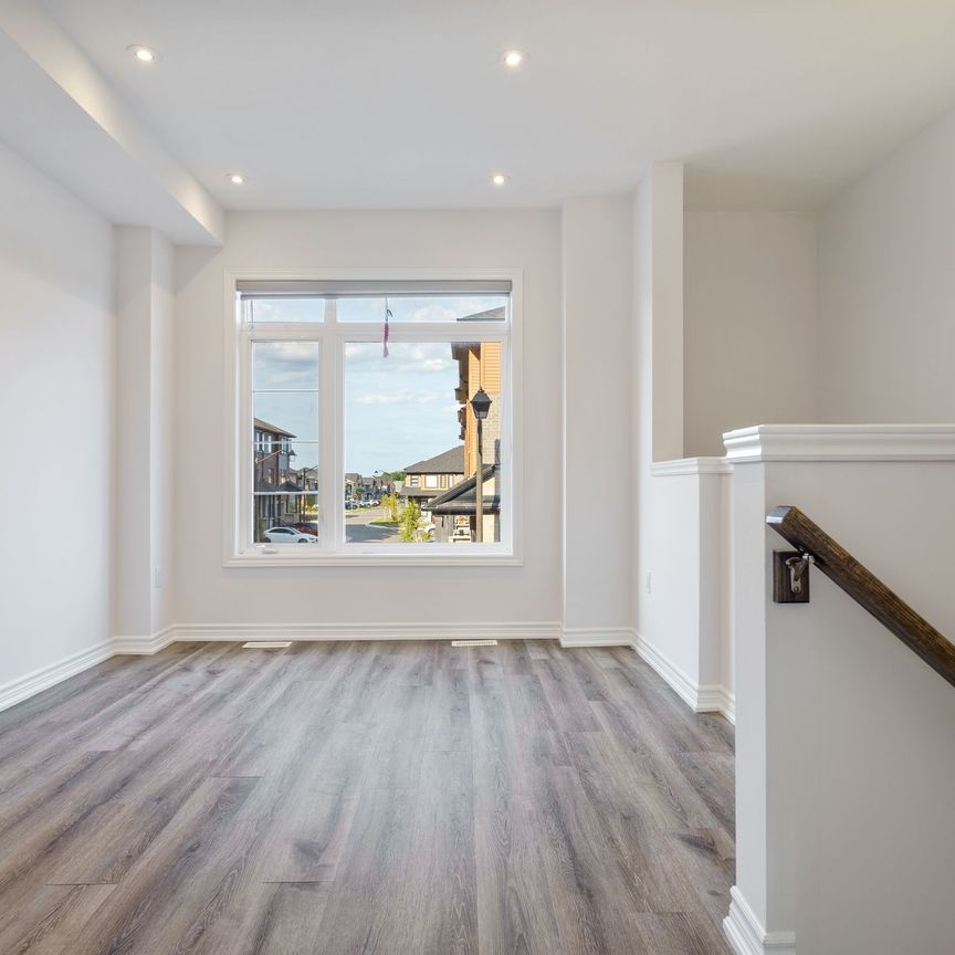 For Lease - 461 Blackburn Drive Unit# 41, Brantford, Ontario - Photo 1