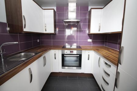 2 bedroom flat to rent - Photo 5