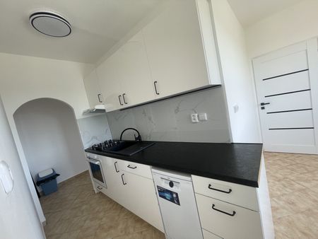 Pronájem bytu 3+1 66 m² - Fotografie 3