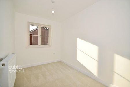 3 bedroom semi-detached house to rent - Photo 3