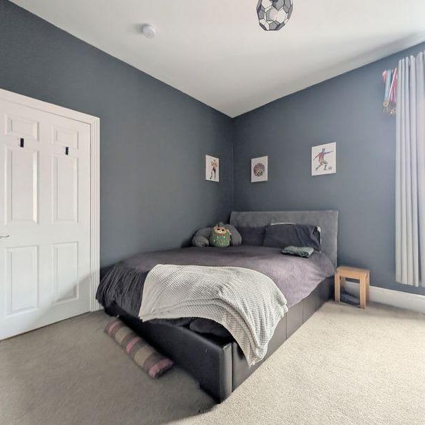 4 bedroom property to rent - Photo 1