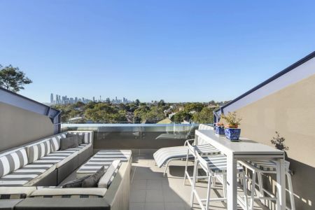 Luxury Living in Ideal Location - Photo 4