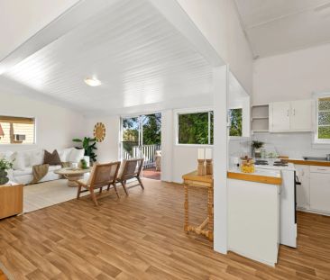 Charming Queenslander on a spacious 1012m² block - Photo 5
