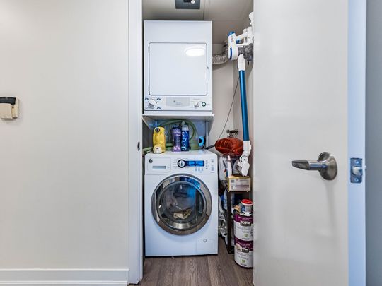 For Lease - 38 Lee Centre Drive Unit# 2003, Toronto, Ontario - Photo 1