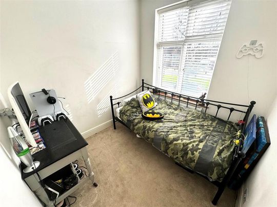 3 bedroom semi-detached house to rent - Photo 1