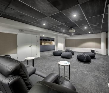 Stunning and Modern One Bedroom + Study Apartment! - Photo 4