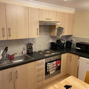 1 bedroom flat to rent - Photo 2