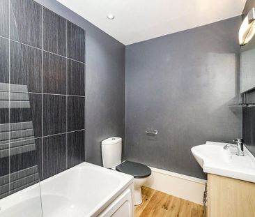 2 bedroom flat to rent - Photo 6