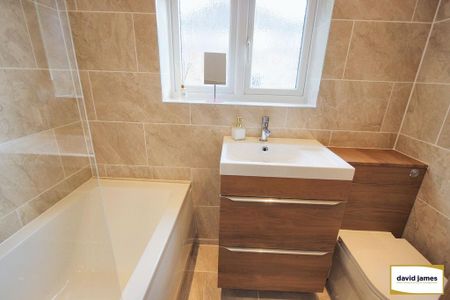 2 bedroom maisonette to rent - Photo 5