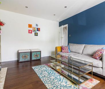4 bedroom terraced house to rent - Photo 2