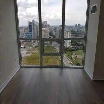 Burnhamthorpe/Grandpark-Bright Stunning 1Bdrm+Den 1Bath 1Locker - Photo 3