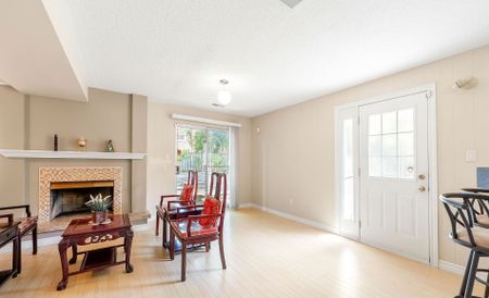 For Lease - 25 Silas Hill Drive Unit# Main Floor Garden Level, Toronto, Ontario - Photo 4