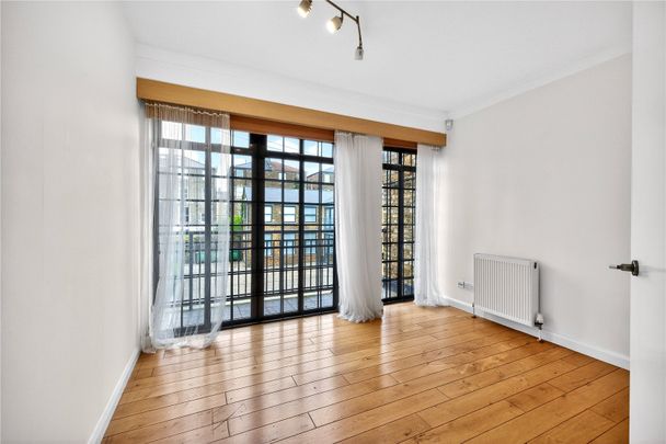 St. Pauls Crescent, London, NW1 9TN - Photo 1