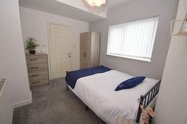 1 bedroom in a house share to rent - Photo 1