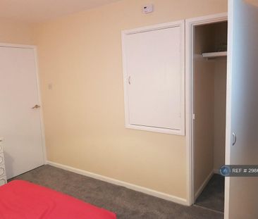 2 bedroom semi-detached house to rent - Photo 3