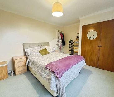 Riseley Road, Maidenhead, SL6 - Photo 3