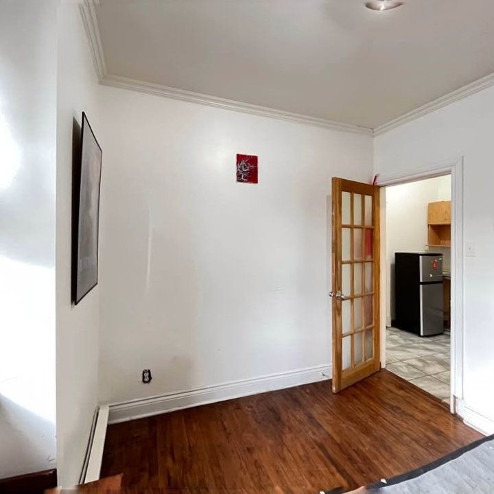 1241 Rue St Marc Montréal (Ville-Marie), QC H3H - Photo 1
